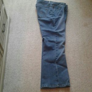 Riders low-rise boot cut jeans